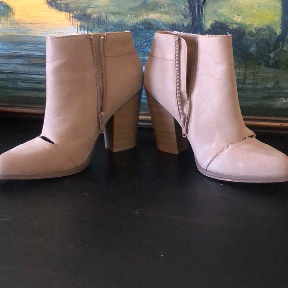 JustFab heeled booties - Picture 3 of 5